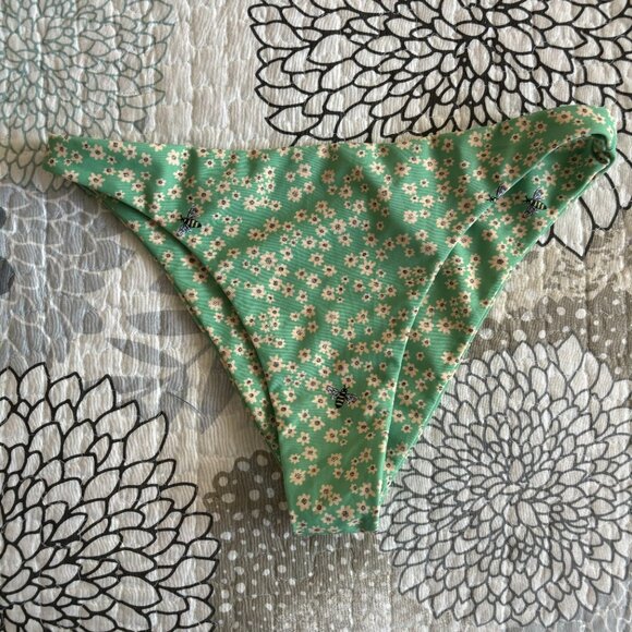 NWOT Benoa Bee Bottoms - Size M, Green - Picture 1 of 4